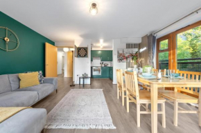 Croydon FBS Retreat, Easy access to central